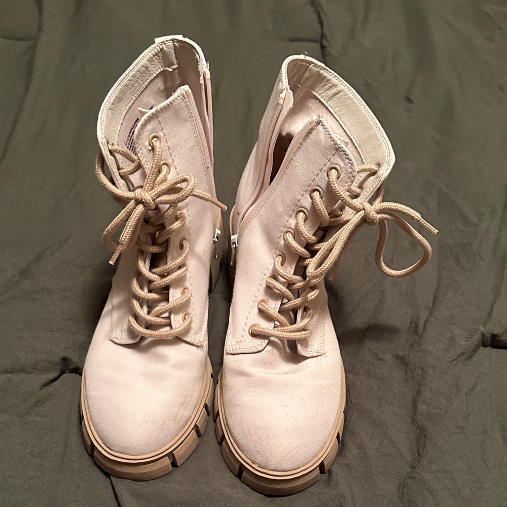 Universal Thread Beige Lace-Up Canvas Ankle Boots